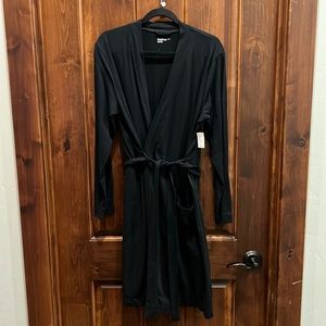 NWT Gap Body Size Large Black Robe